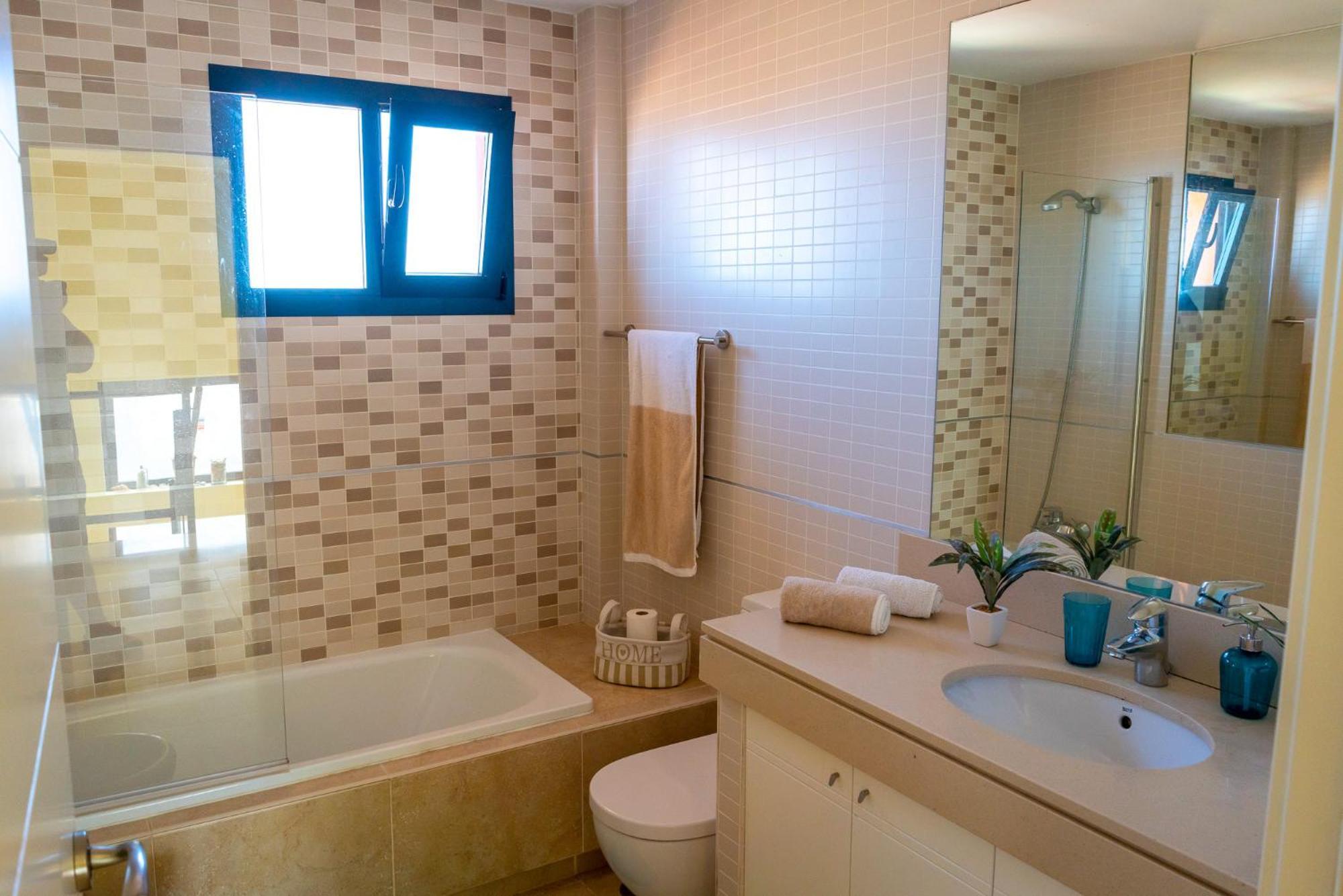 Lucky Thirteen - With Ocean View Apartment *